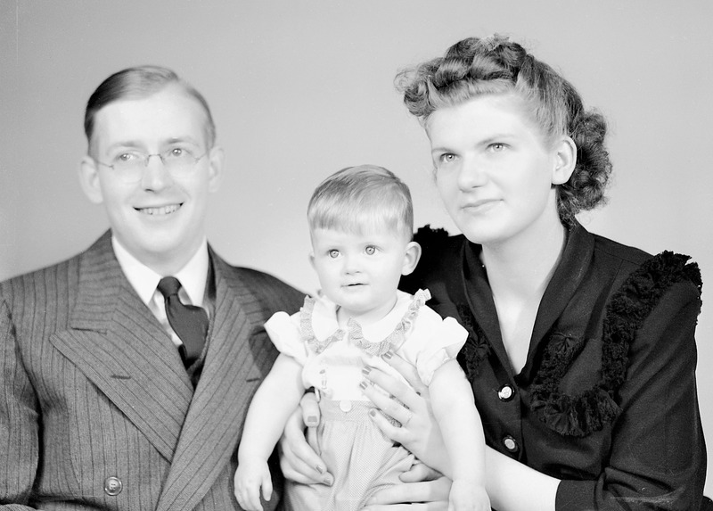 Mr. & Mrs. John Ardapple & Tommy