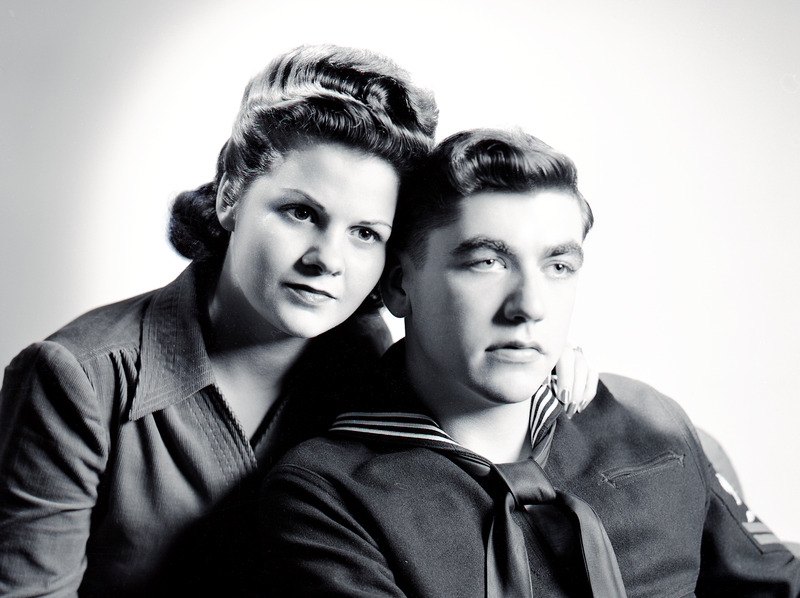 Mr. & Mrs. Warren Bendtschneider