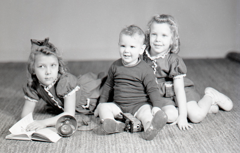 Pricilla, Lynette & Gary Feldman