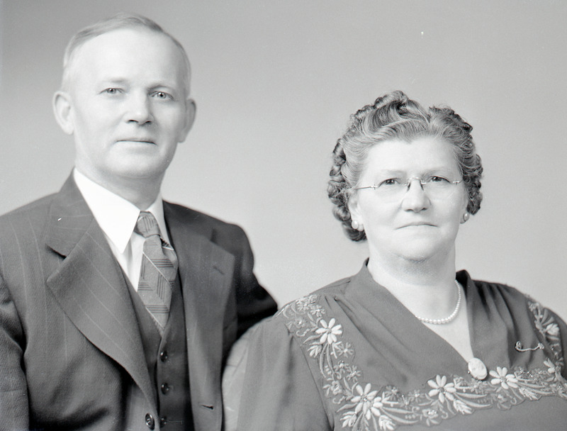 Mr. & Mrs. Ben Anderson