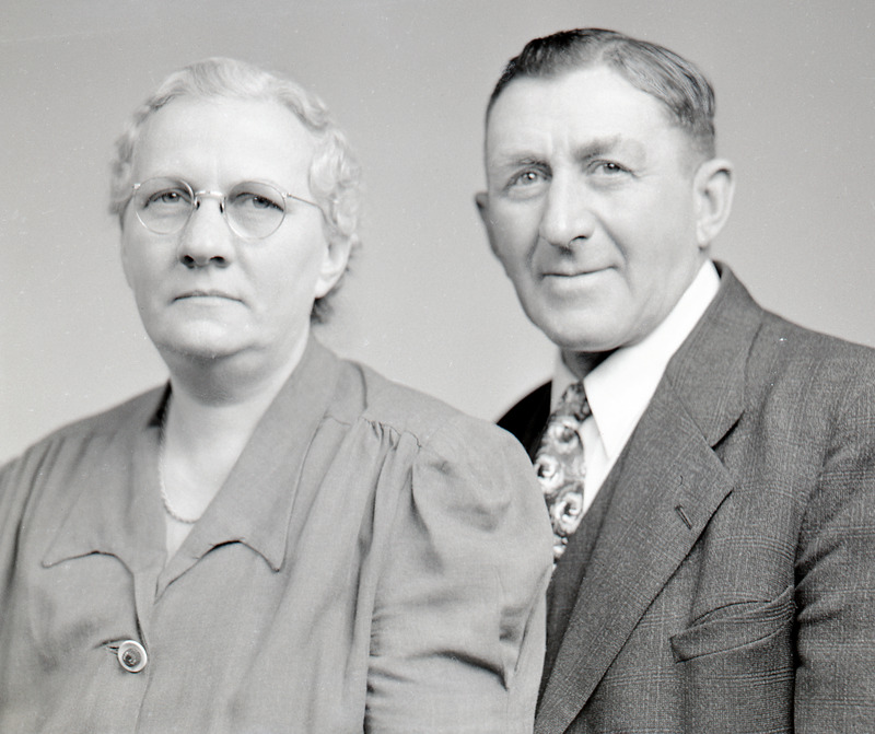 Mr. & Mrs. Wm. Buchnold