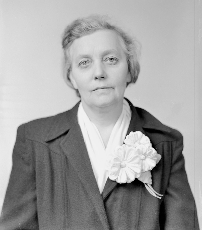 Mrs. Peter Dykstra