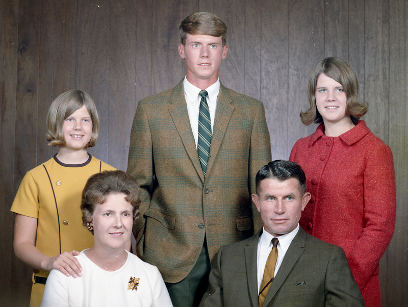 Durward Mommsen Family