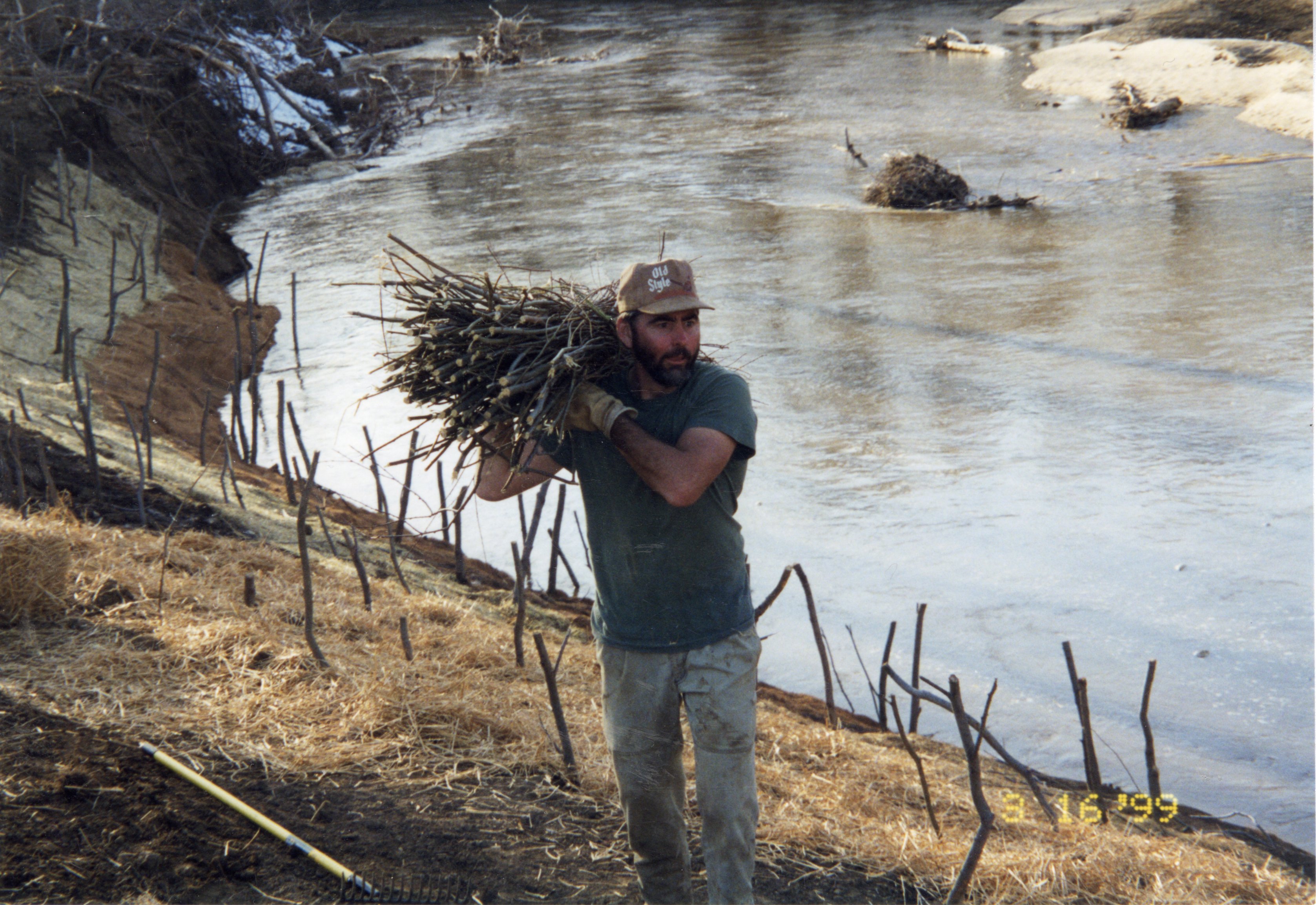 1999  Geode RC&D Employee Eric Japsen carries branches