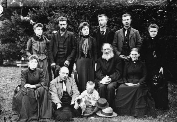 Title page; Pascal family portrait <br />

