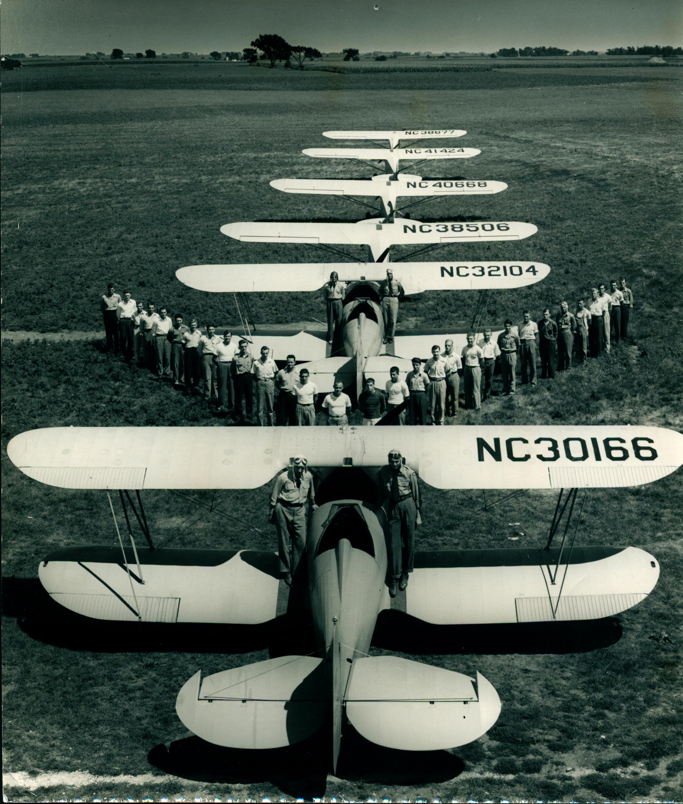 0020_Group Picture with Planes