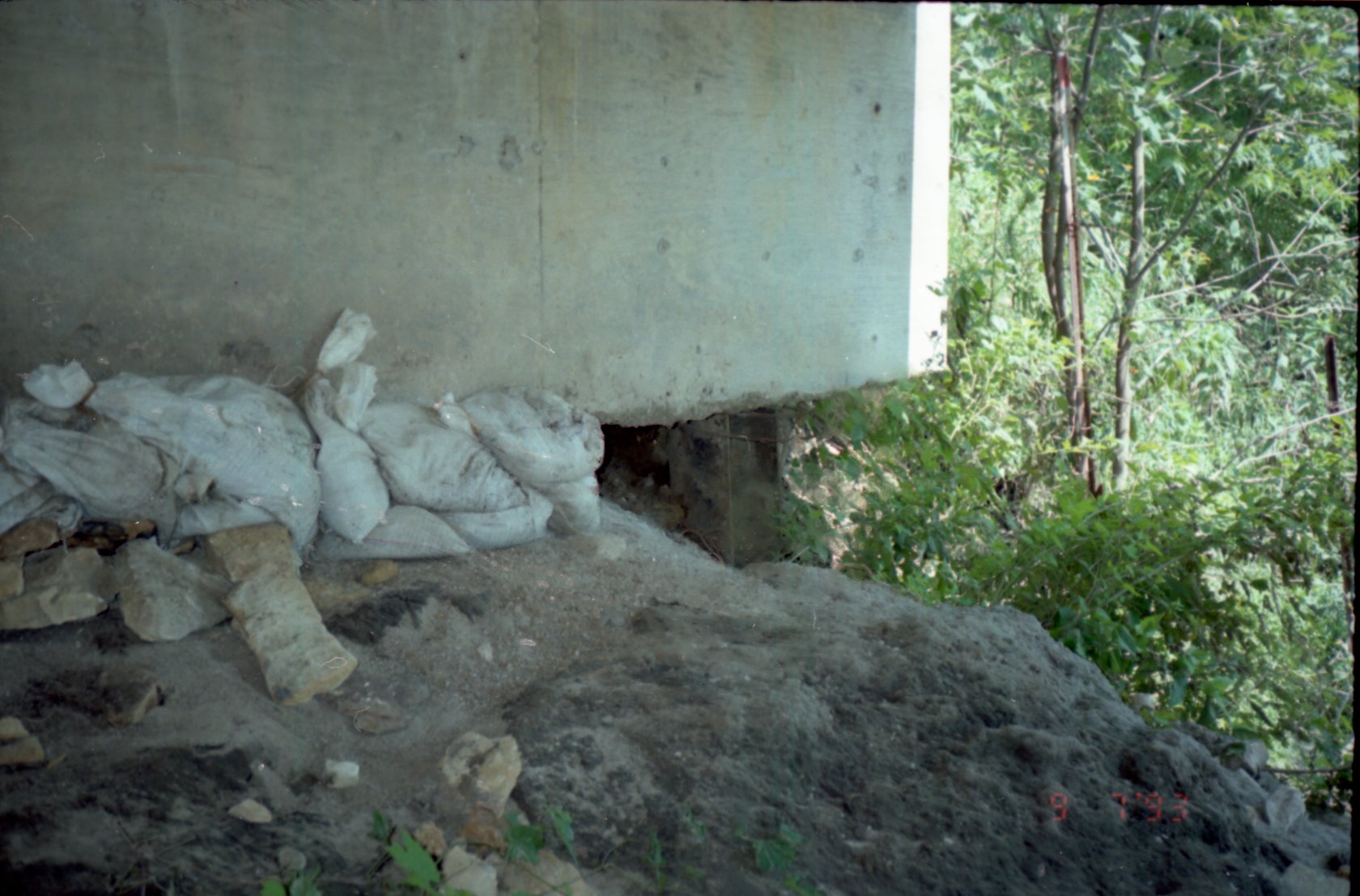 1993 Sandbags under bridge