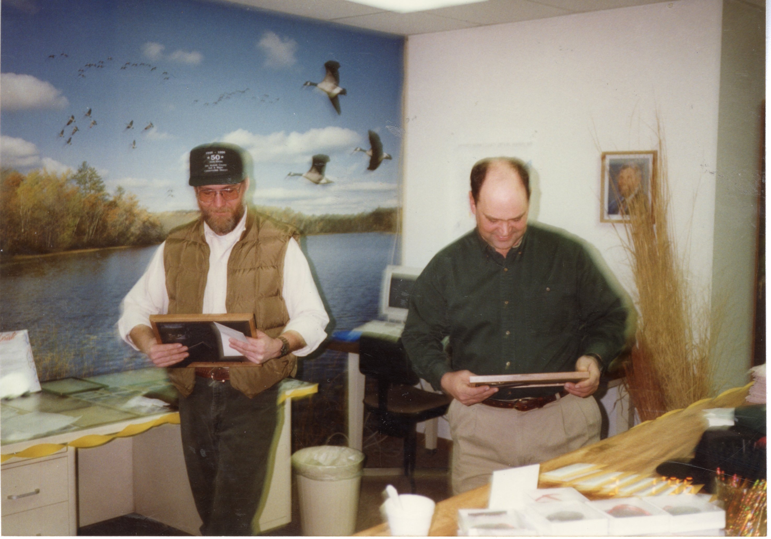 1996  Chairperson Jeff Bergman presents Charles Nealey with the  Owner/Operator & Sweepstakes Awards 