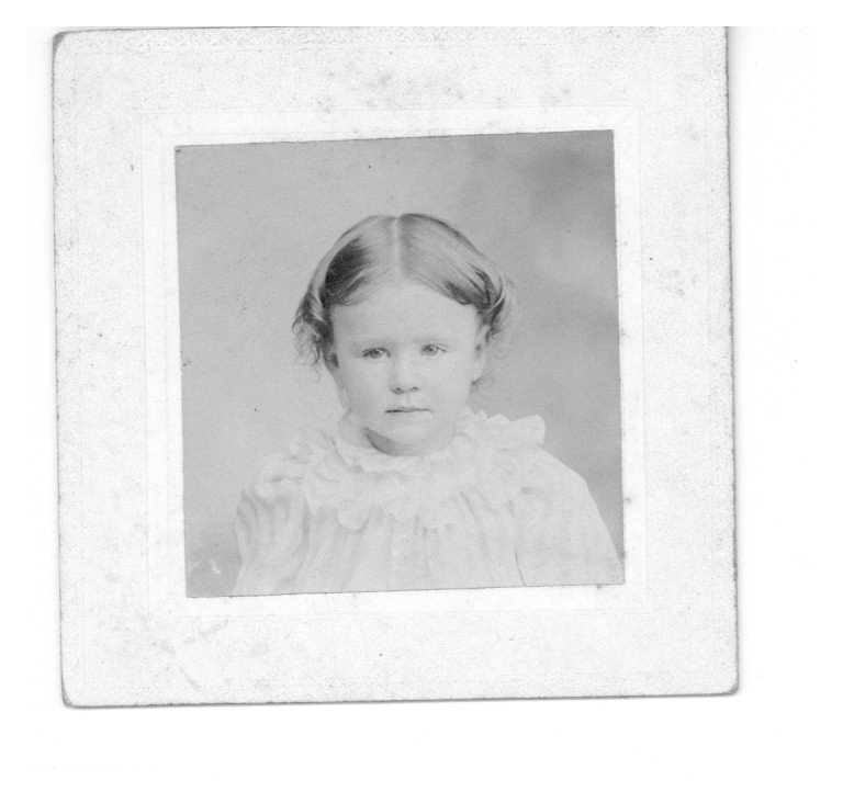 Vintage Photo - Young Girl