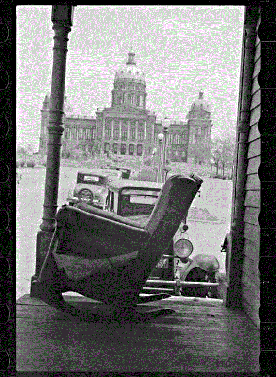 A view of the State Capitol of Iowa 