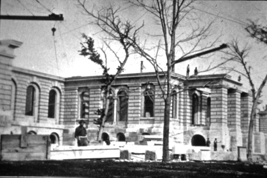 Iowa Capitol being constructed