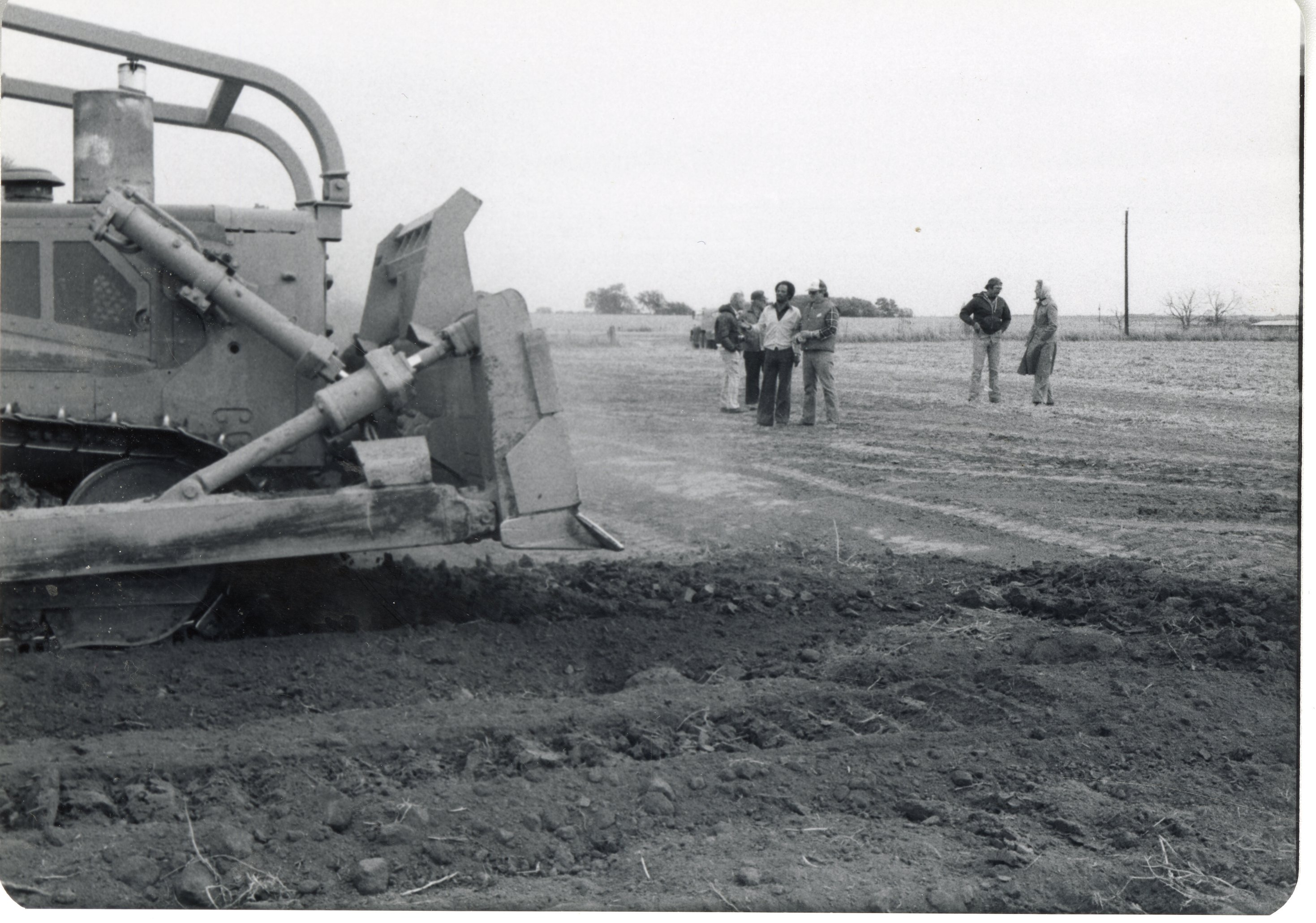 Group looks at earthmover