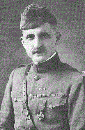 MacRae WWI hero 