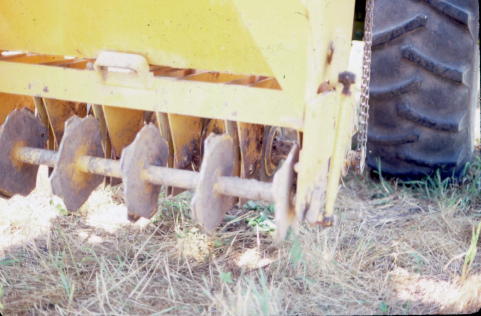 Disc harrow, 1983