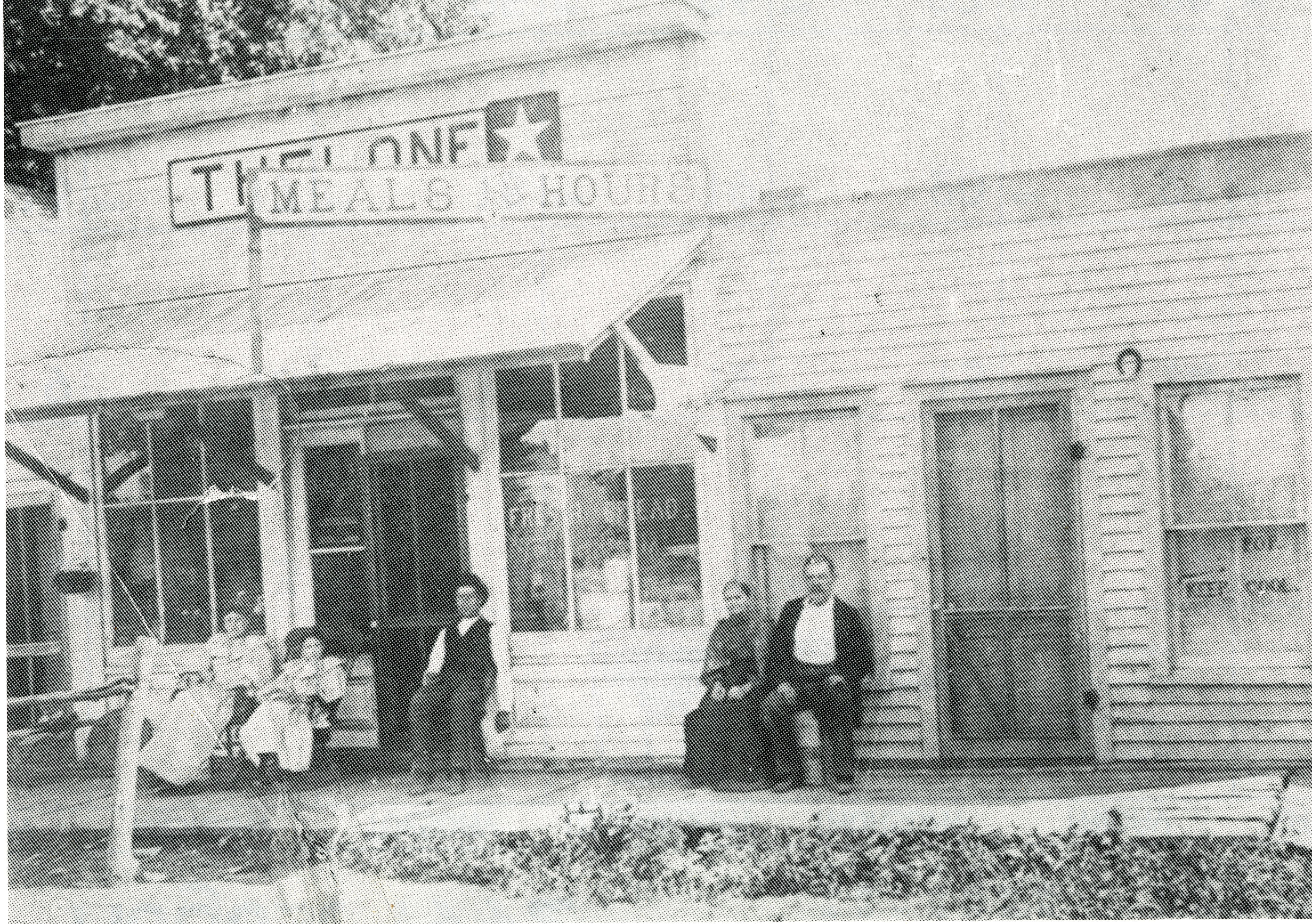 Lone Star Hotel and Boone's Grocery Store, 1893