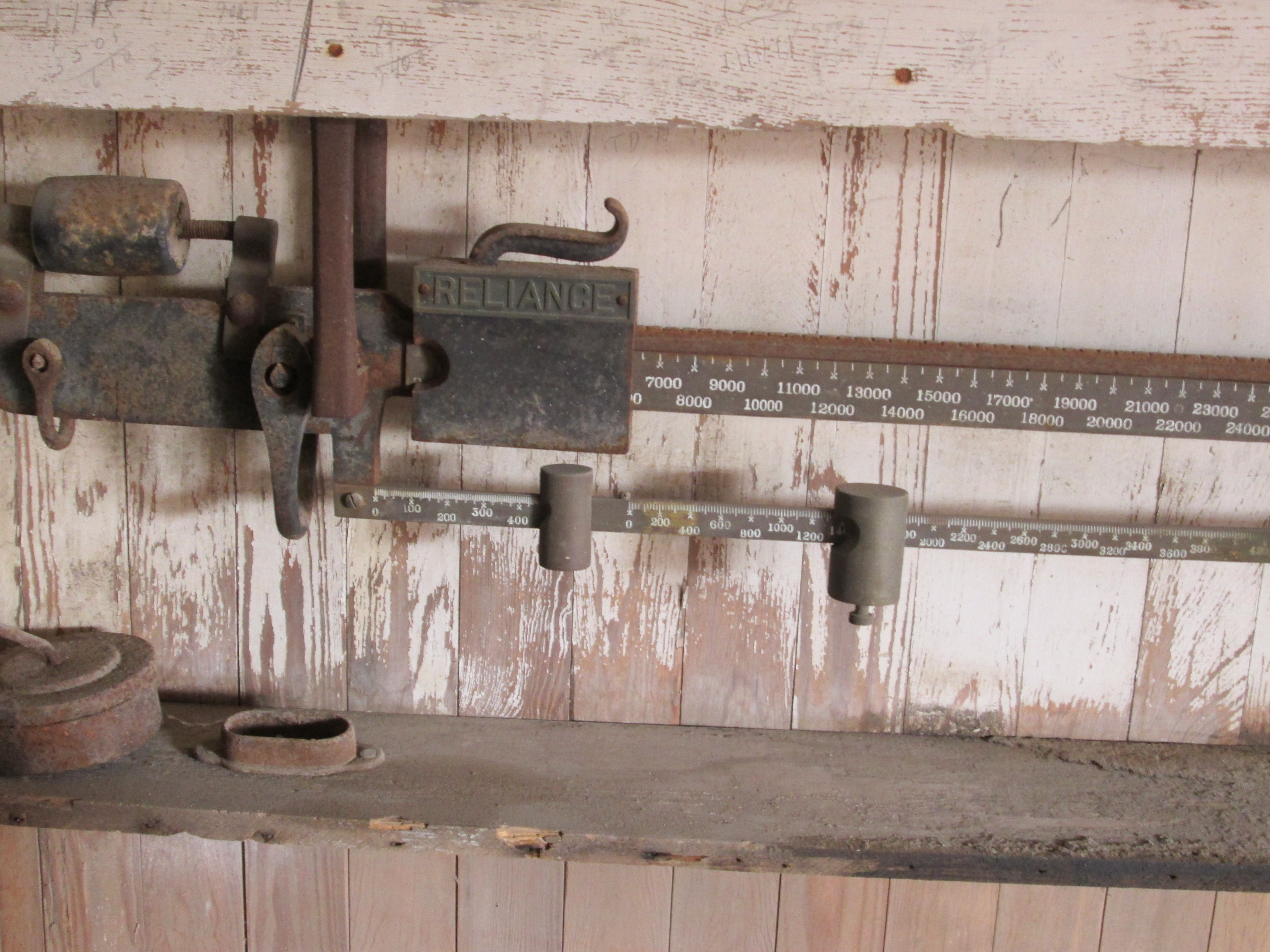 027.  Antique Reliance Grain Scale