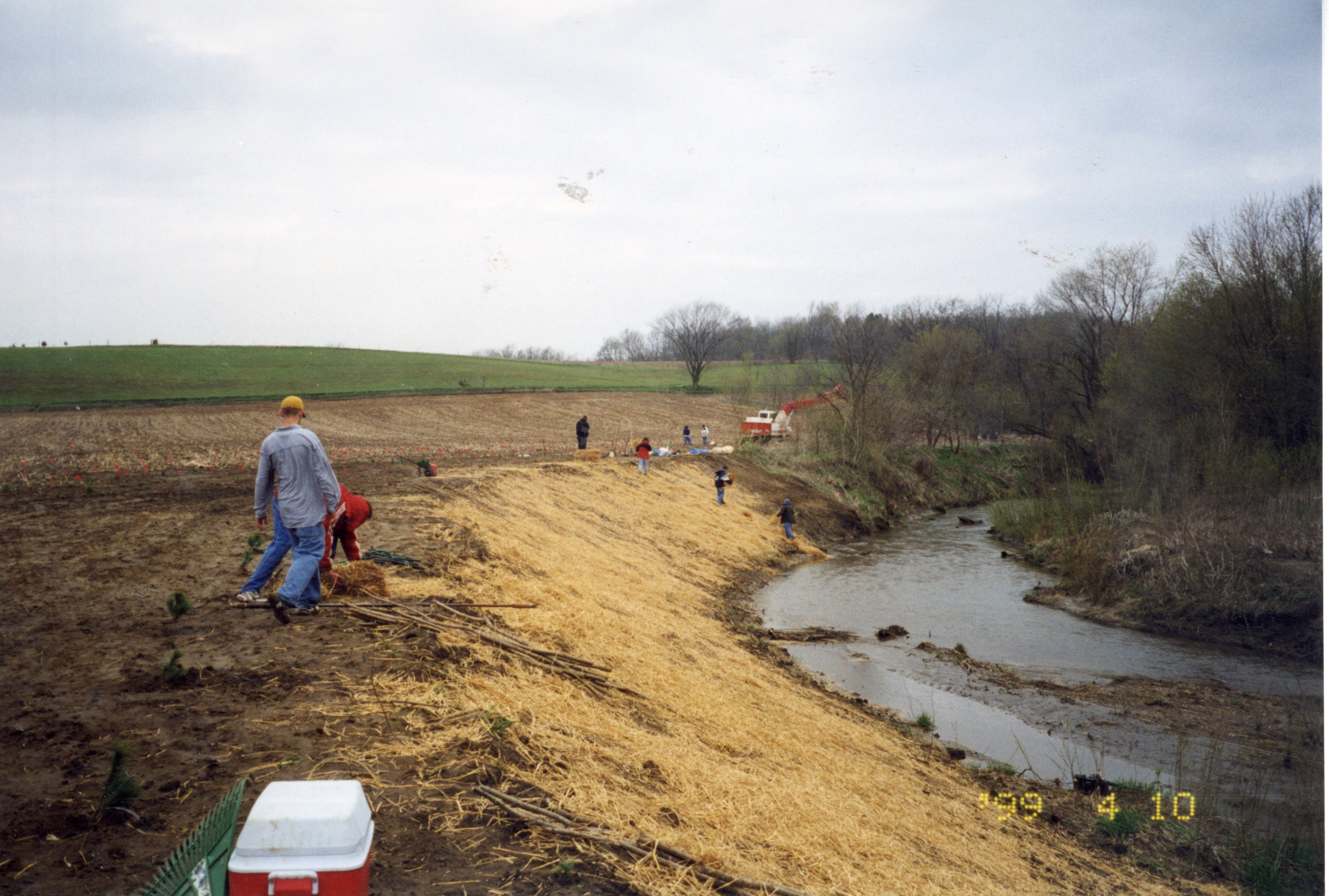 1999  Flint Creek stream bank after being reshaped on Richard Osborn's property by volunteers<br />
