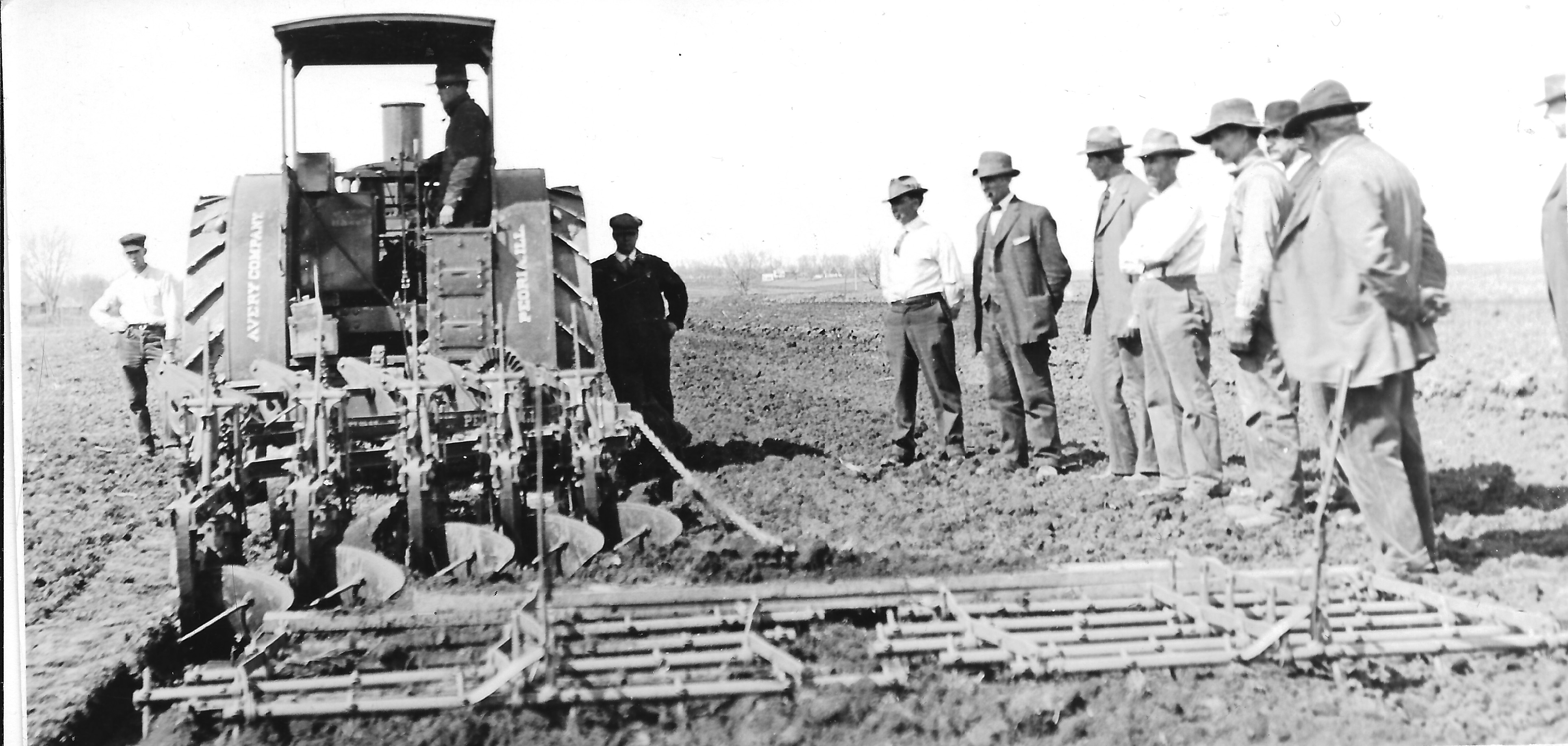 AveryTractor2