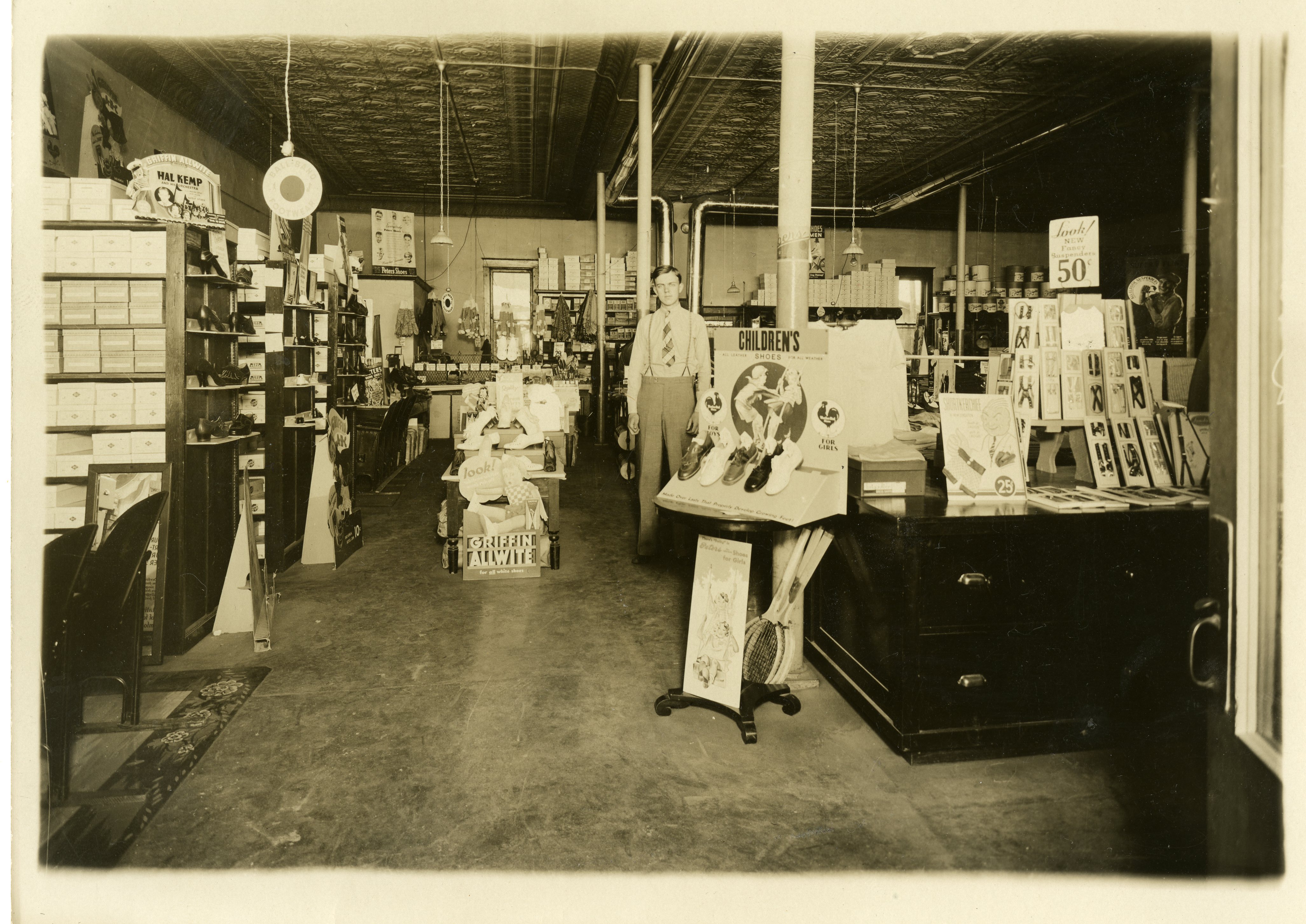 Reifs Department Store, 1940