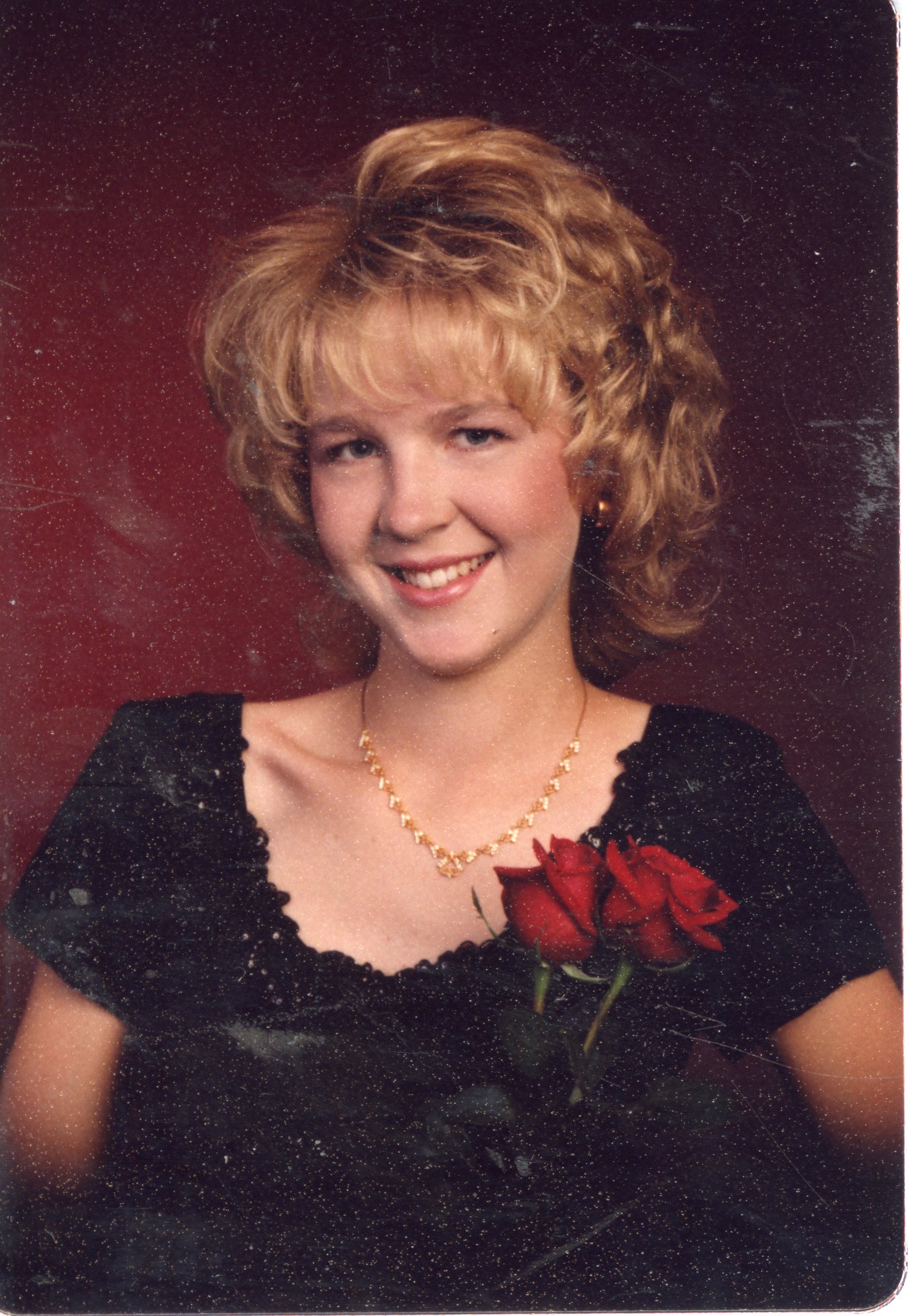 1998  Patricia Honson Receives Scholarship