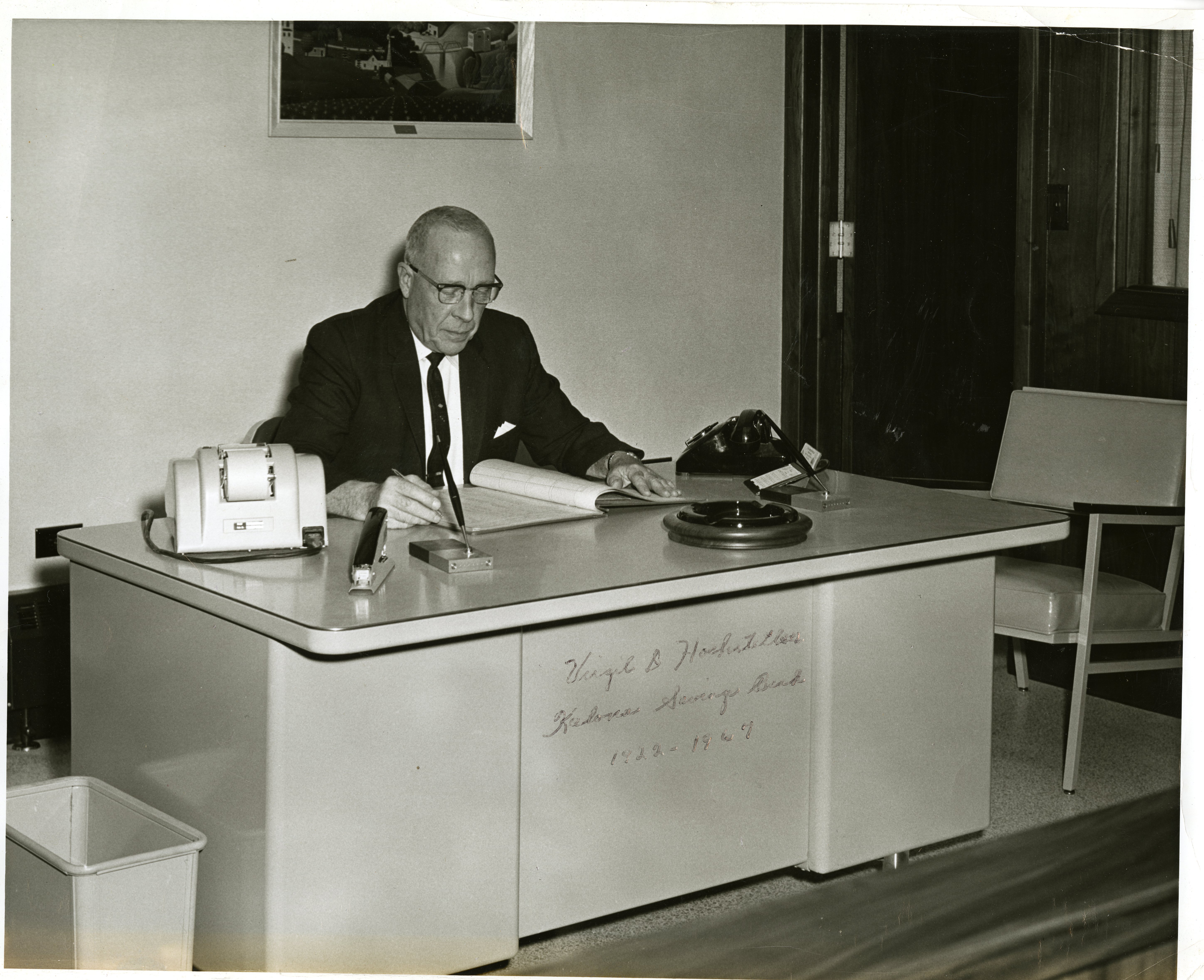 Virgil Hochstetler, Kalona Savings Bank, 1922-1967