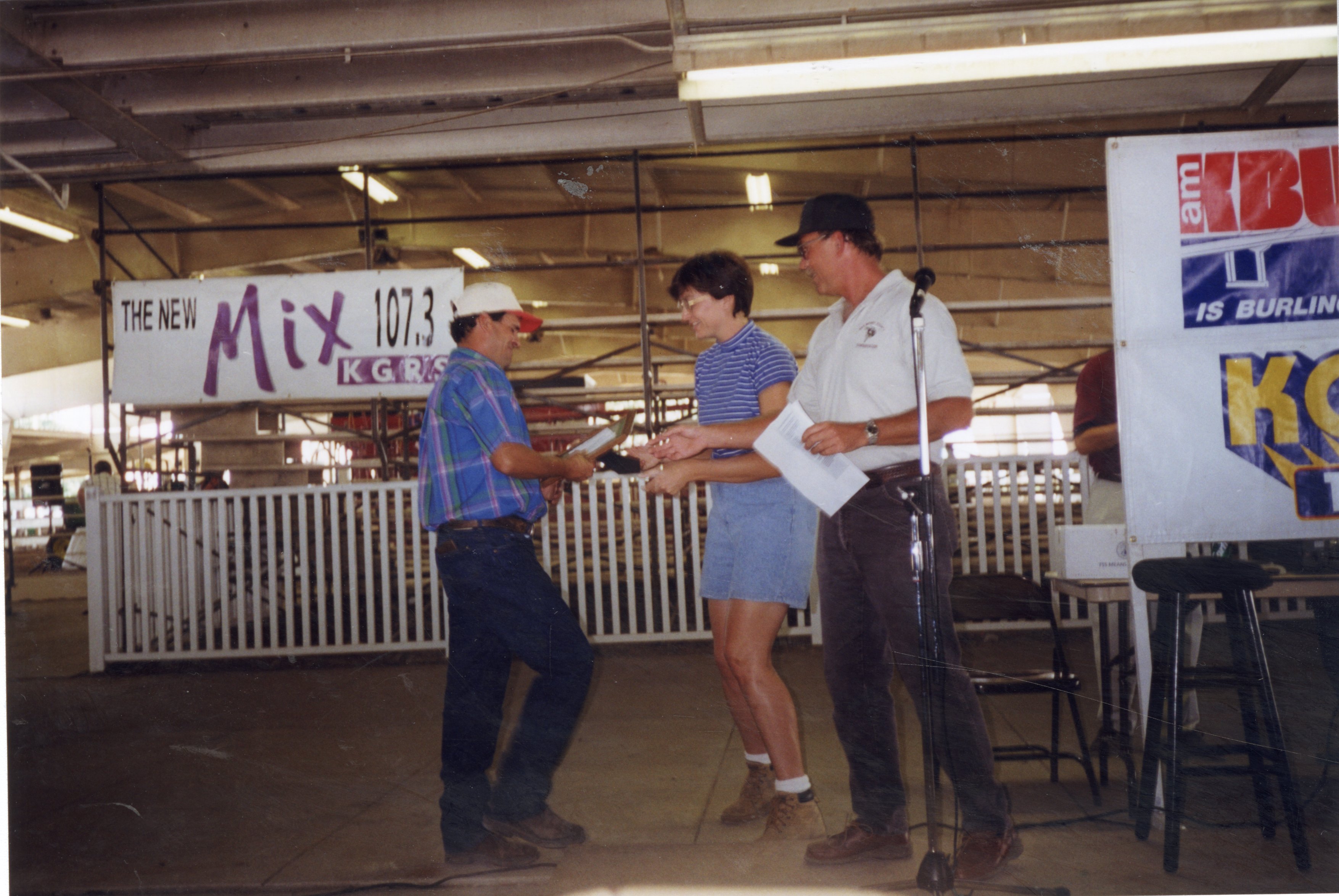 1999  Dwayne Wright wins landlord/tenant award