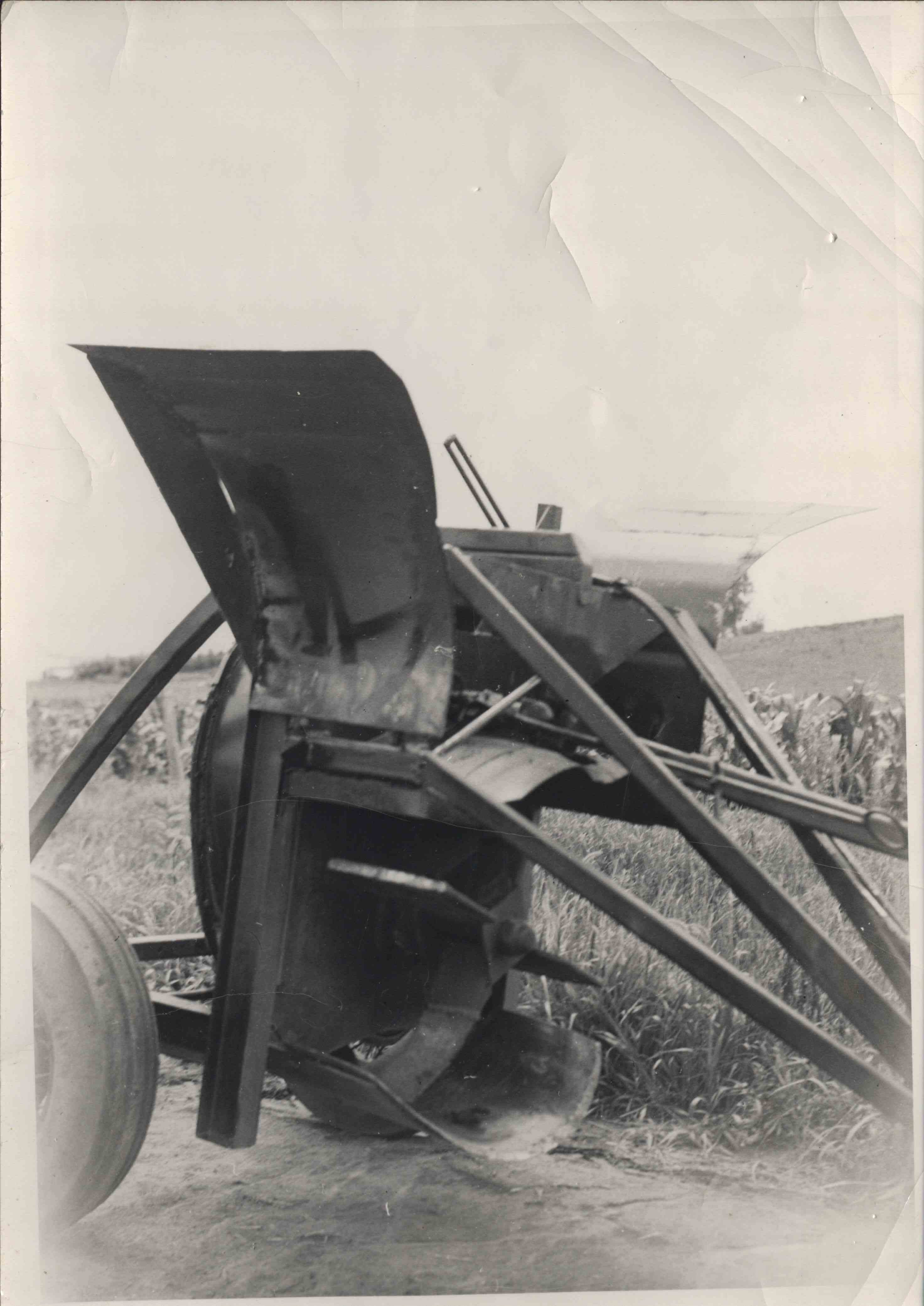 Unidentified farm machine in Plymouth County, Iowa