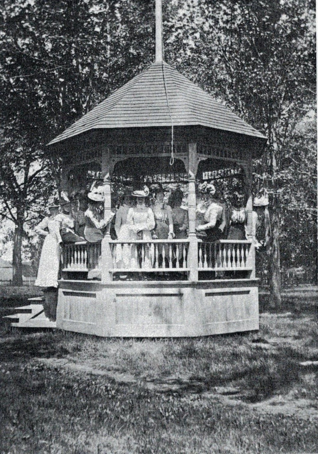Garnavillo, City Park - Bandstand 1913