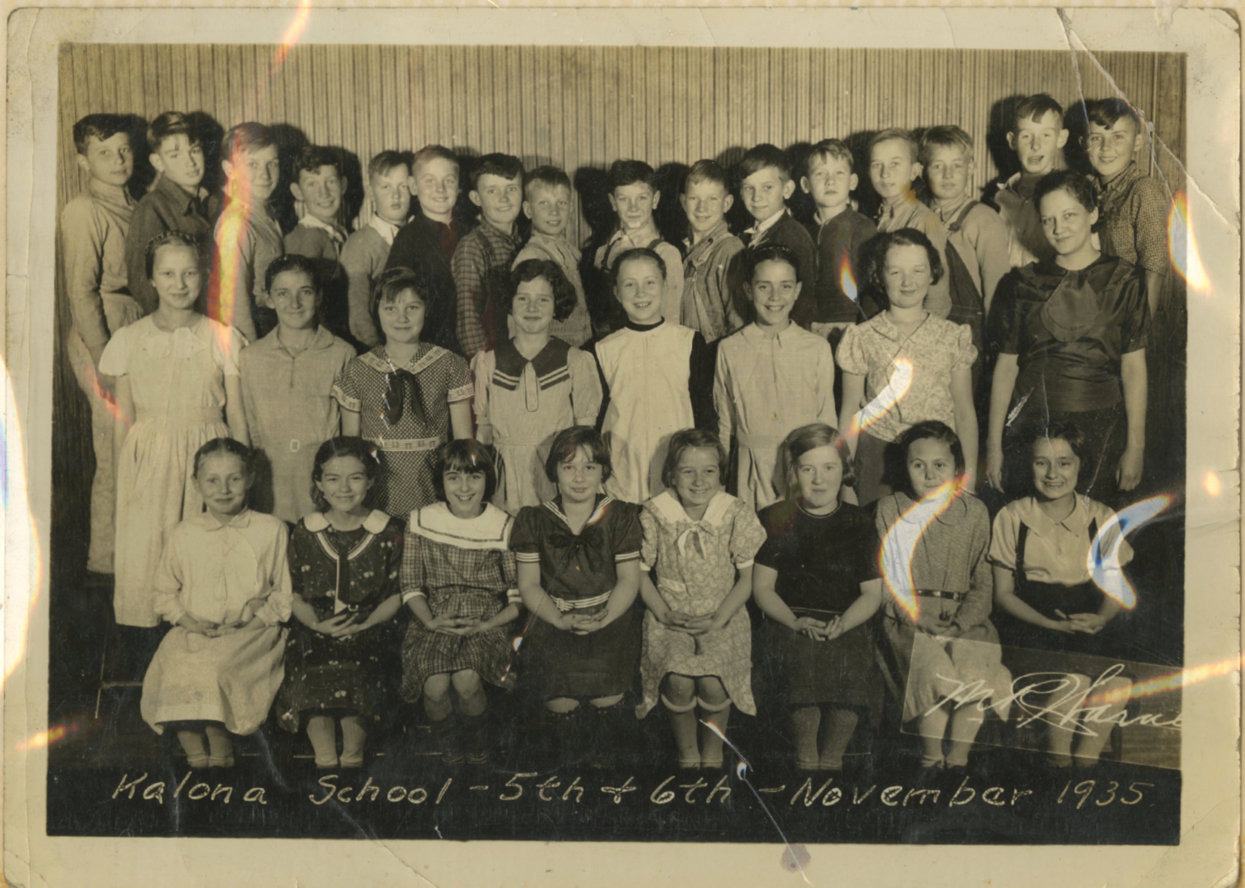 Kalona 5th and 6th Grade, 1935
