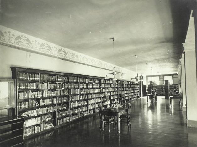 Iowa Library Commission, State Traveling Library Collection 