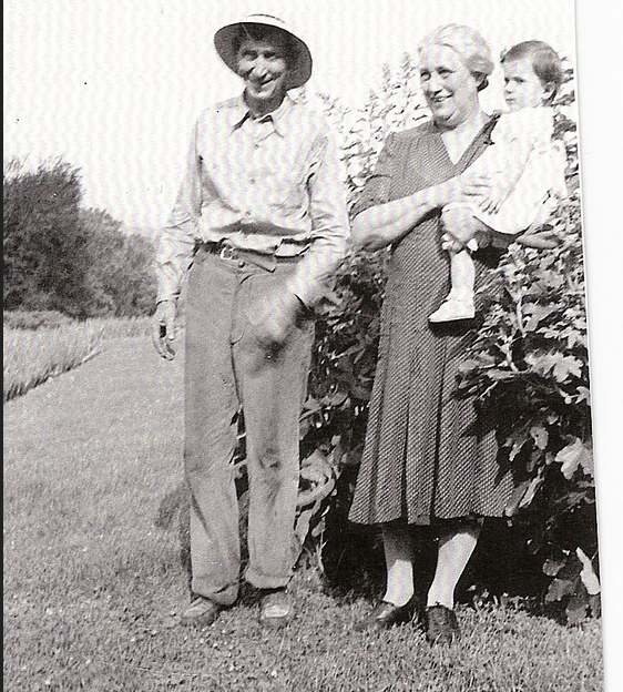 William and Elizabeth Rauch, ca. 1946