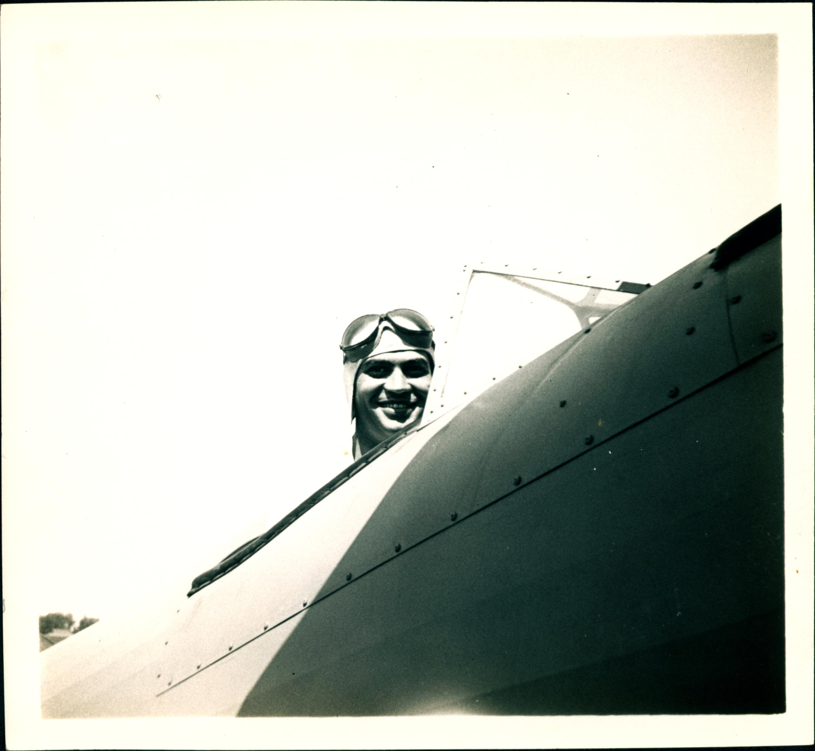 0044_Jack Field in Cockpit,1942
