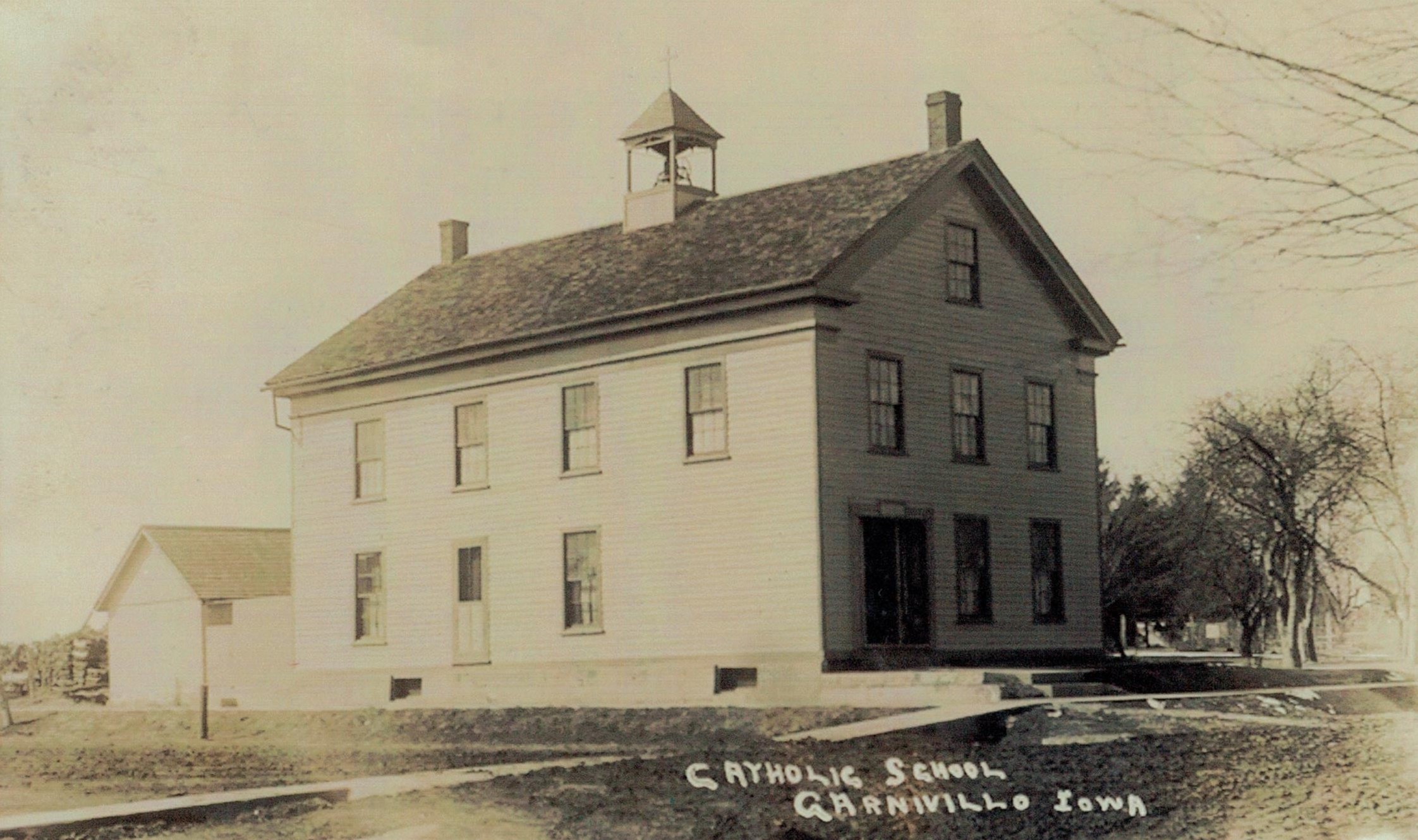 St. Joseph's Parochial School - Garnavillo, Iowa - 1914, view 2
