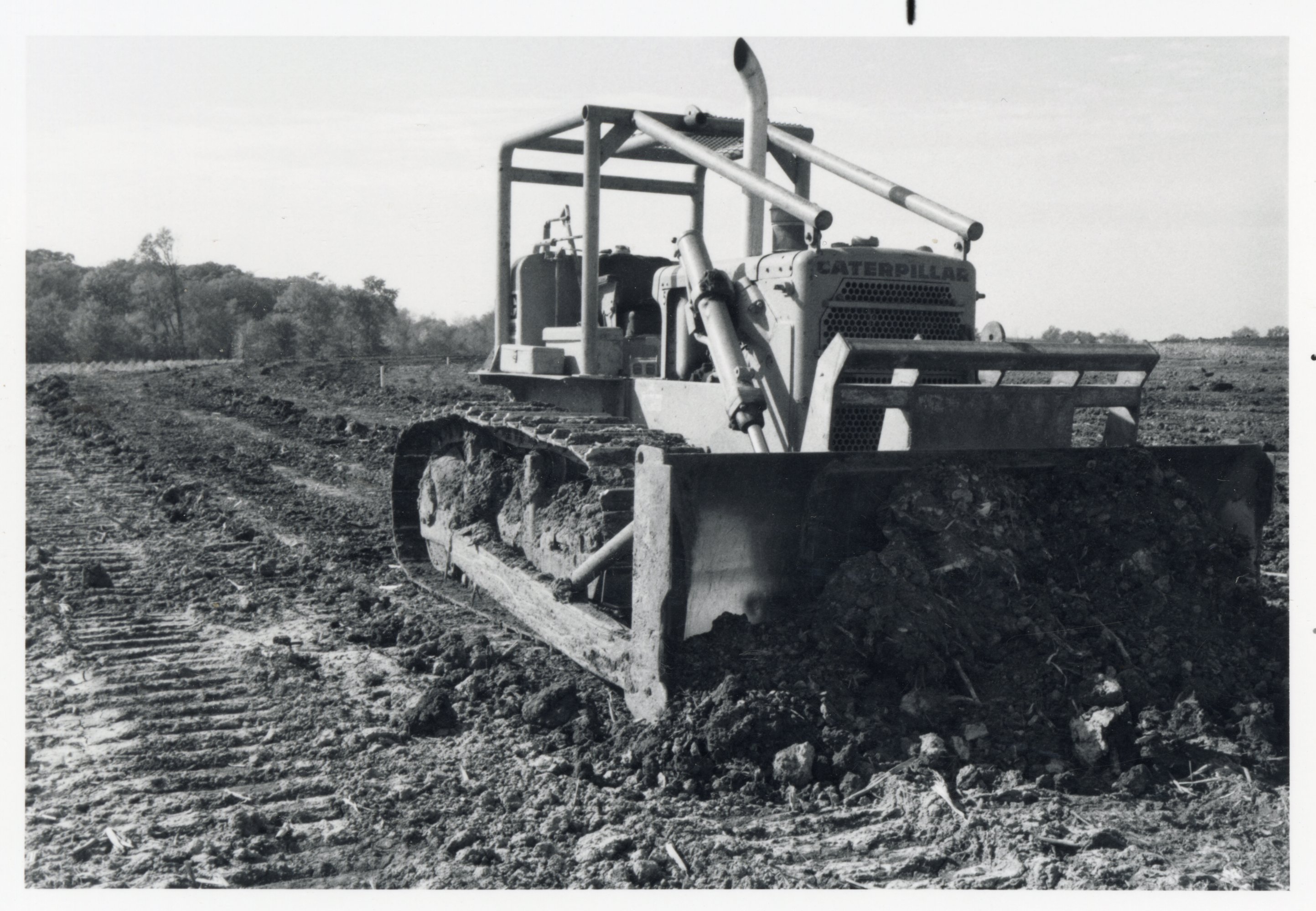 1977 Earthmoving machines move dirt for Geode Wonderland Project