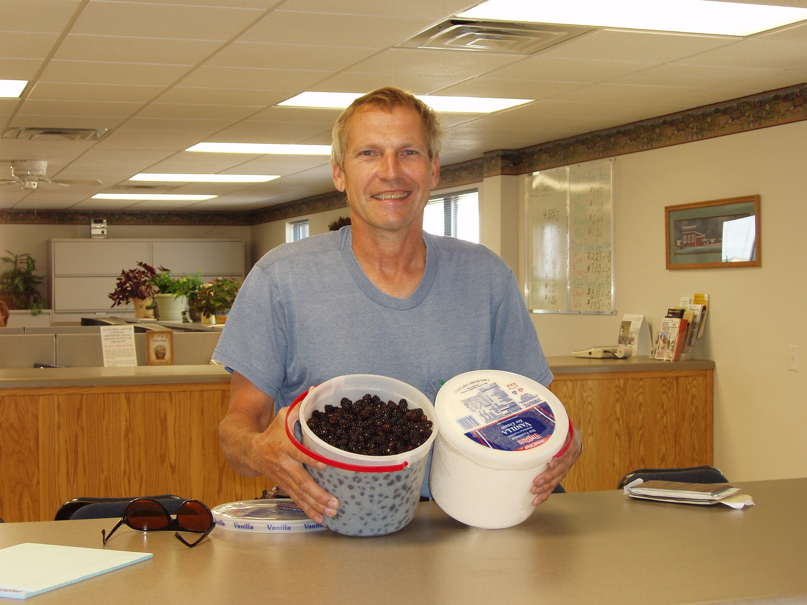 2007 Commissioner Robert Hinson and blueberries