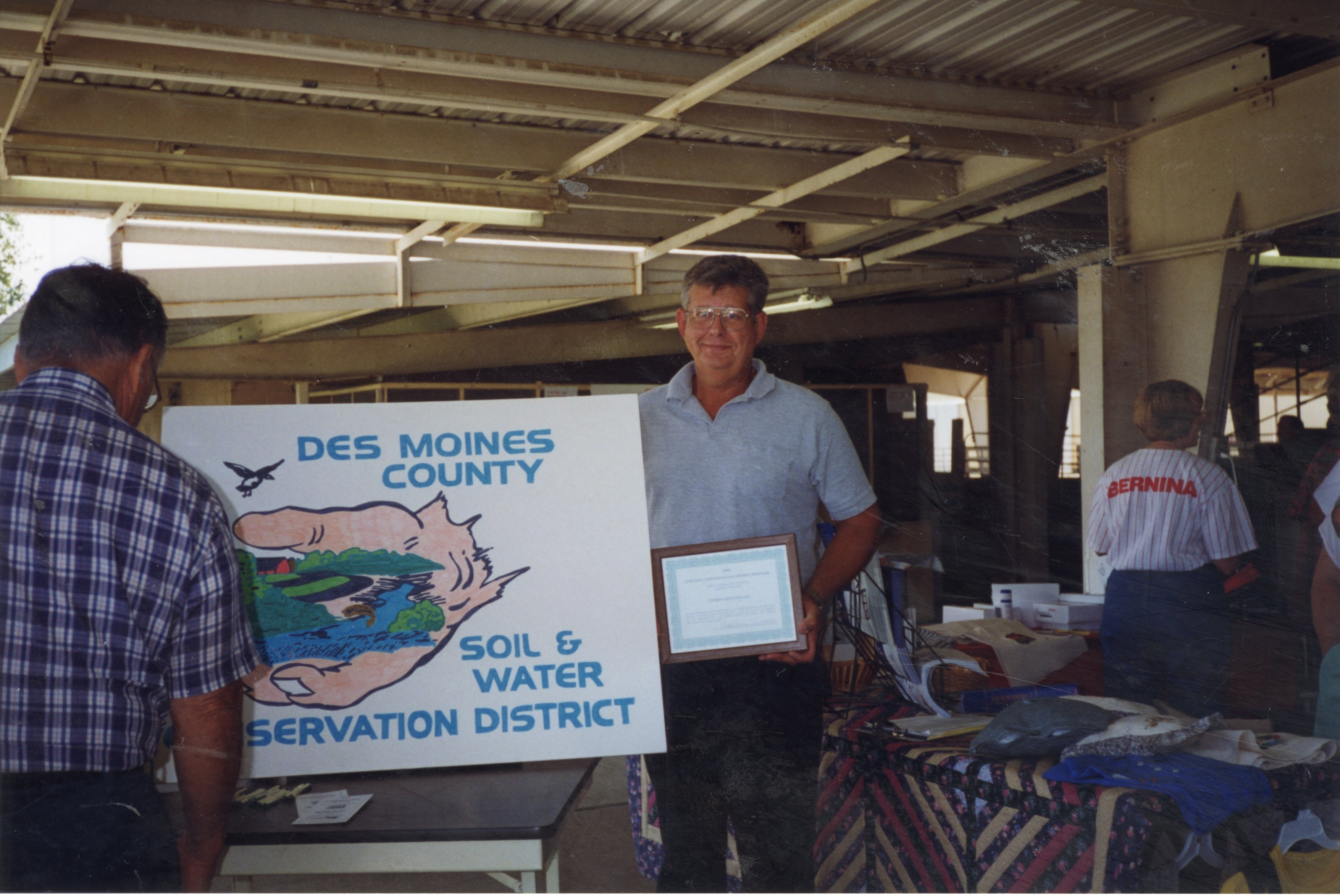 1998 New Cooperator Award Recipient<br />
Rod Linkin (Linkin Estates L.C.)