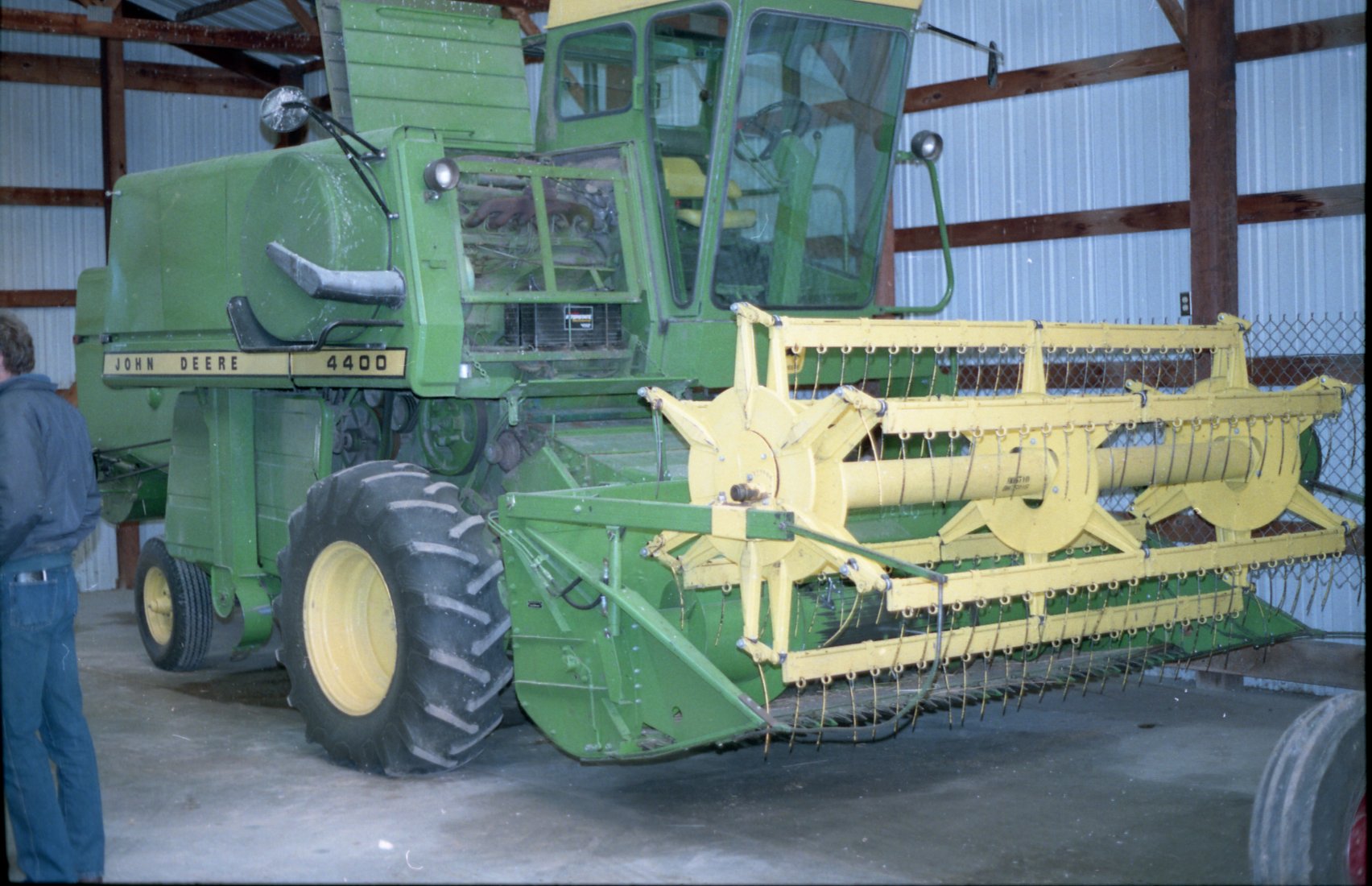 John Deere 4400 combine
