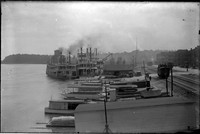BR 223 Steamboats, launches, Front Street