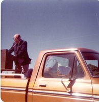 1976 Bill Brune Gives Speech