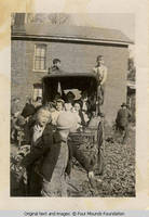 Four Mounds children and buggy