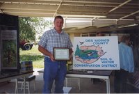 1998  Stan Nelson wins Owner/Operator Award at Ag Expo