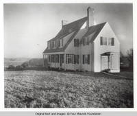 Side view of back of White house