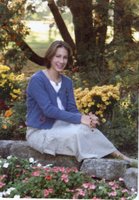 1999  Jennifer Dumas Receives Scholarship