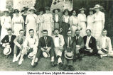 Men and women at reunion, The University of Iowa, 1910s