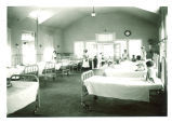 Children and nurses in Children's Hospital, The University of Iowa, 1926