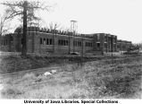 Quadrangle barracks under construction, The University of Iowa, 1918