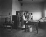 Veterinary suturing demonstration, 1913