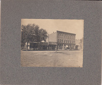 0124 1876 west side of square