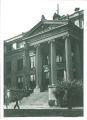 Students near the east entrance to Macbride Hall, the University of Iowa, 1950s?