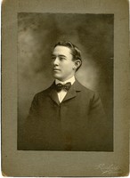 Lee Izor